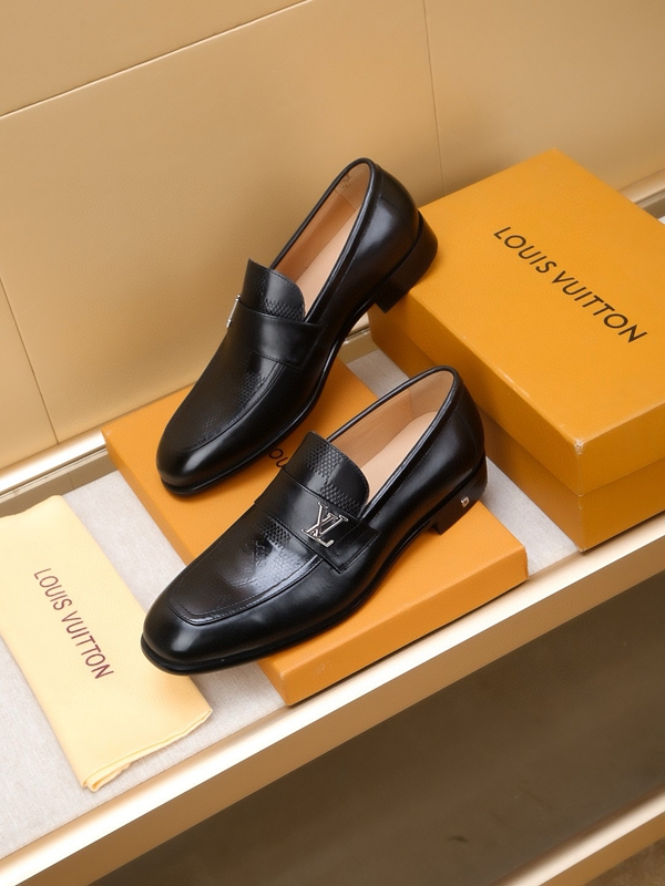 ルイヴィトン靴背面デザイン